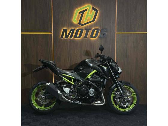 KAWASAKI Z900 